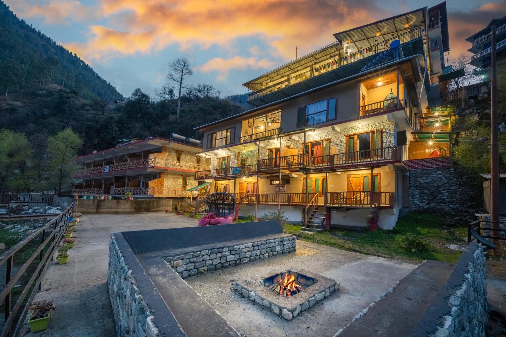 Sharda Resort-Tirthan Valley Banjār Exterior photo